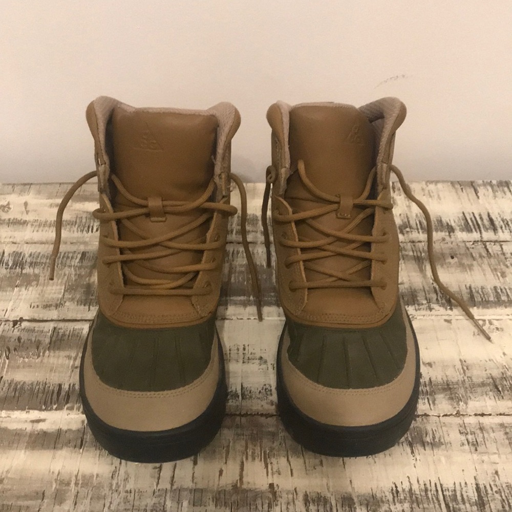 Nike winter boots